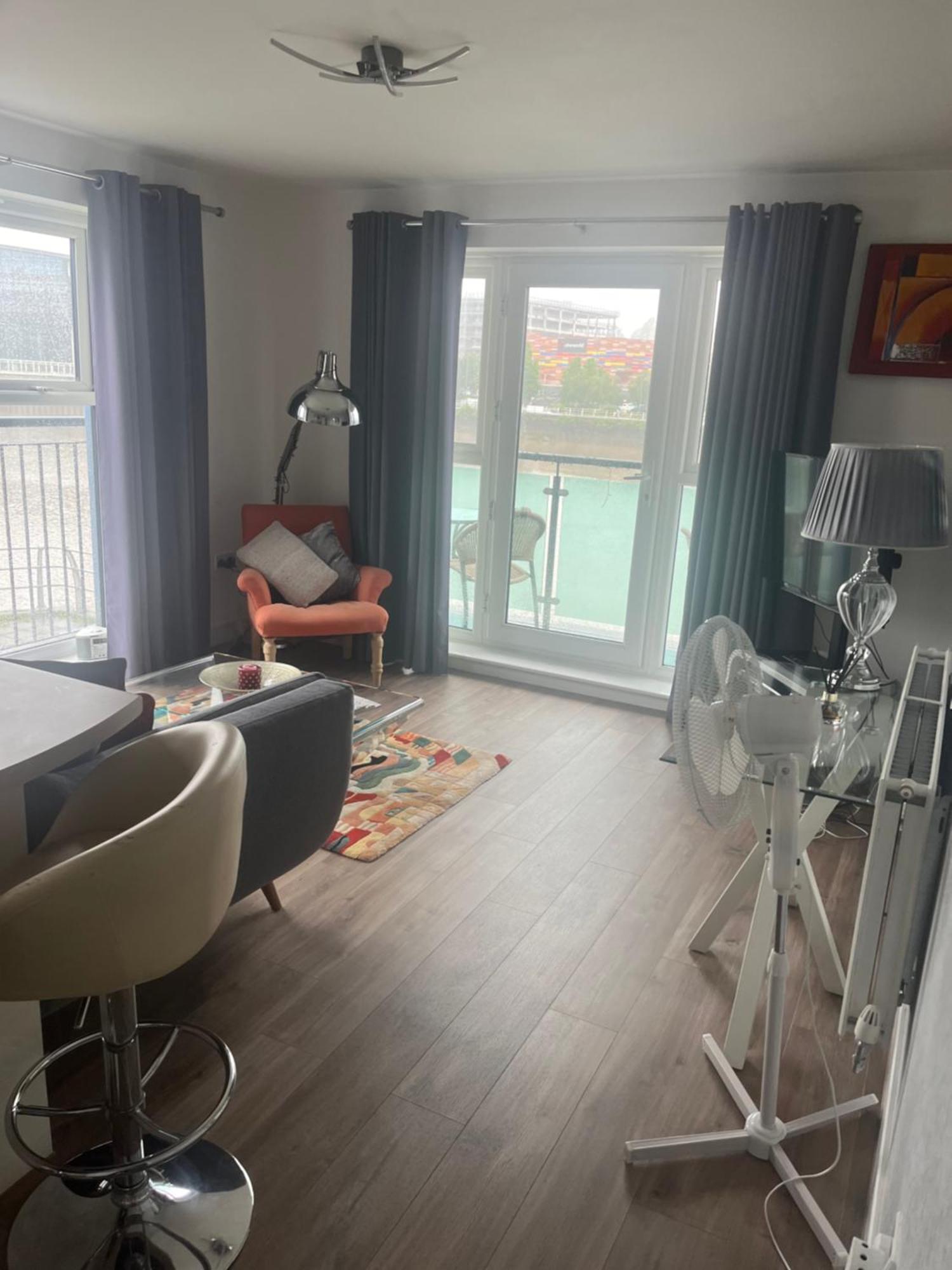 Luxury Riverside 2 Bedroomed Apartment With Balcony นิวพอร์ต ภายนอก รูปภาพ